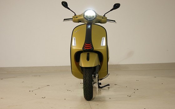 Neufahrzeug Vespa GTS 125 - Bild 14 Neufahrzeug Vespa GTS 125 - Bild 14