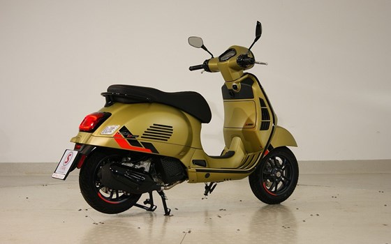 Neufahrzeug Vespa GTS 125 - Bild 4 Neufahrzeug Vespa GTS 125 - Bild 4