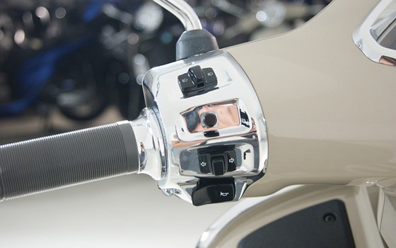 Neufahrzeug Vespa GTS 310 - Bild 14