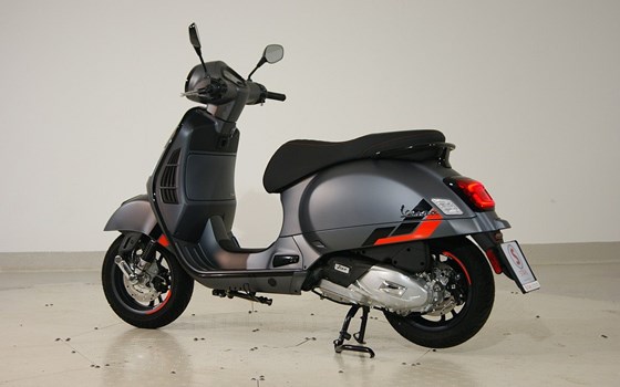 Neufahrzeug Vespa GTS 125 - Bild 2 Neufahrzeug Vespa GTS 125 - Bild 2