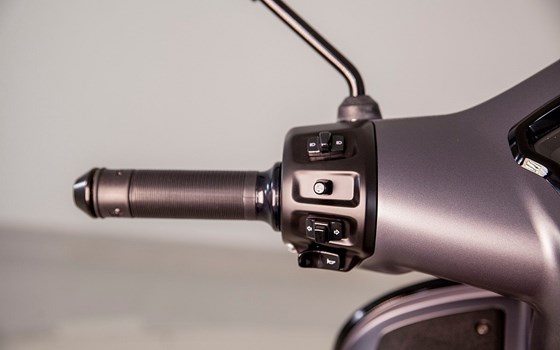 Neufahrzeug Vespa GTS 310 SuperSport - Bild 11