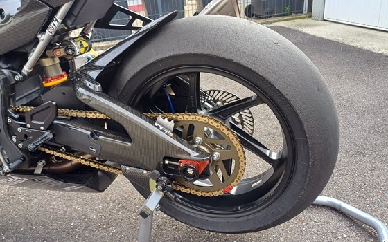 Gebrauchtmotorrad Suzuki GSX-R 1000 - Bild 7 Gebrauchtmotorrad Suzuki GSX-R 1000 - Bild 7
