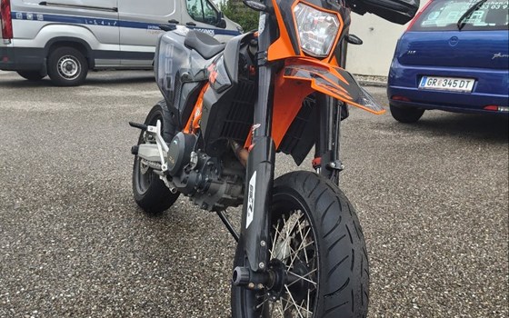 Gebrauchtmotorrad KTM 690 SMC R - Bild 1 Gebrauchtmotorrad KTM 690 SMC R - Bild 1