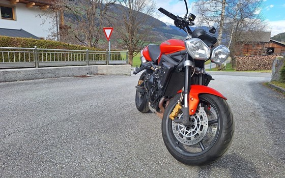 Gebrauchtmotorrad Triumph Street Triple R - Bild 4
