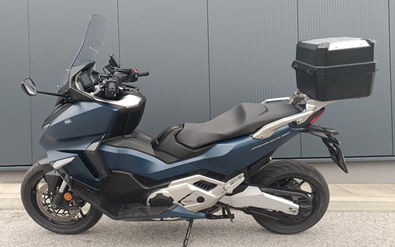 Gebrauchtmotorrad Honda Forza 750 - Bild 2 Gebrauchtmotorrad Honda Forza 750 - Bild 2