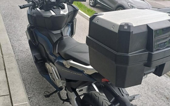 Gebrauchtmotorrad Honda Forza 750 - Bild 9 Gebrauchtmotorrad Honda Forza 750 - Bild 9