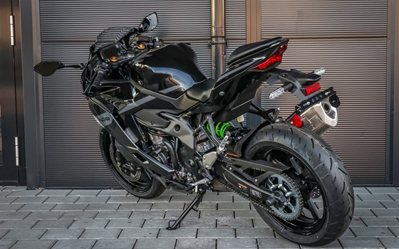 Neufahrzeug Kawasaki Ninja ZX-4RR - Bild 5