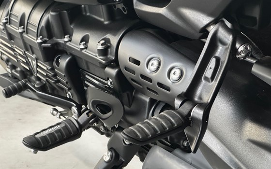 Gebrauchtmotorrad Triumph Rocket 3 R - Bild 11