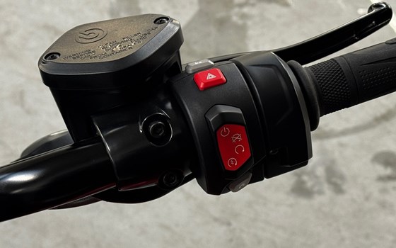 Gebrauchtmotorrad Triumph Rocket 3 R - Bild 14