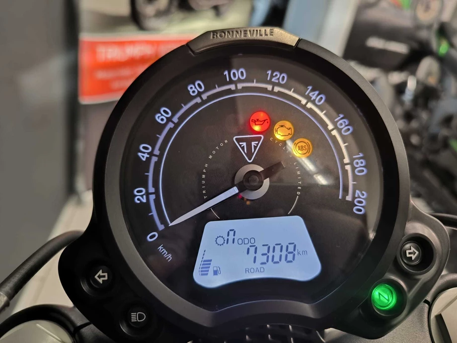 Angebot Triumph Bonneville Bobber Bild 7: Angebot Triumph Bonneville Bobber