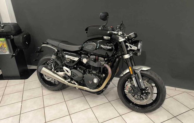 Triumph Speed Twin 1200