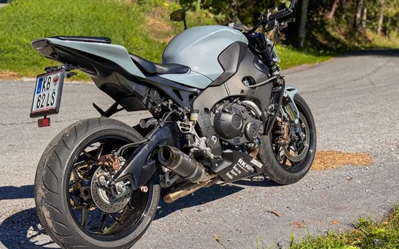 Gebrauchtmotorrad Honda CBR1000RR Fireblade - Bild 2