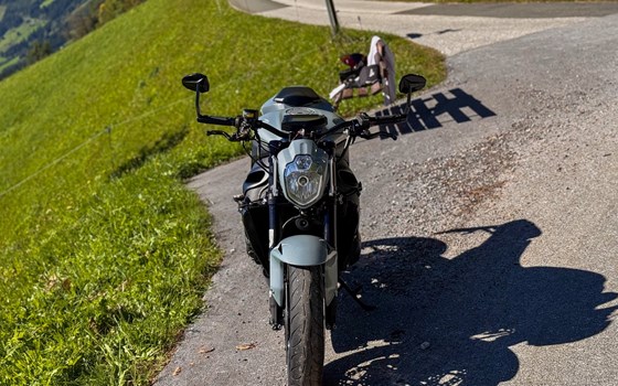 Gebrauchtmotorrad Honda CBR1000RR Fireblade - Bild 4