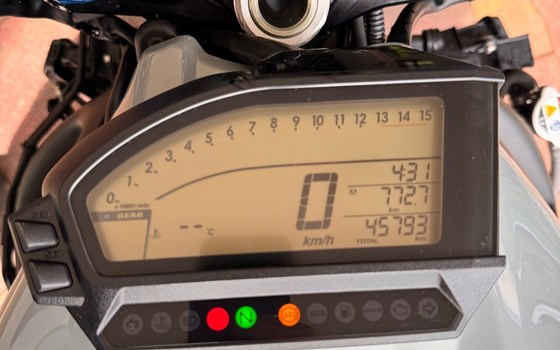 Gebrauchtmotorrad Honda CBR1000RR Fireblade - Bild 7