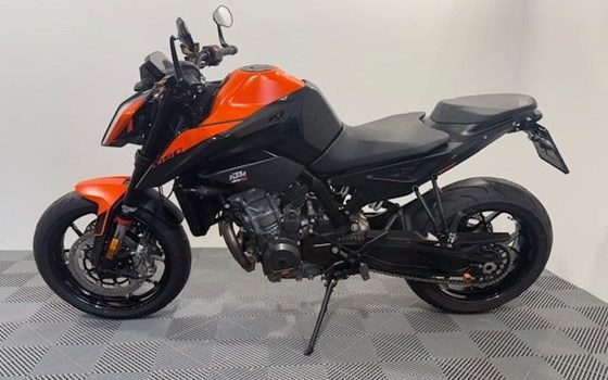 Gebrauchtmotorrad KTM 890 Duke - Bild 1