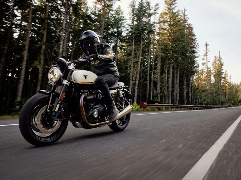 Angebot Triumph Speed Twin 1200 Bild 4: Angebot Triumph Speed Twin 1200