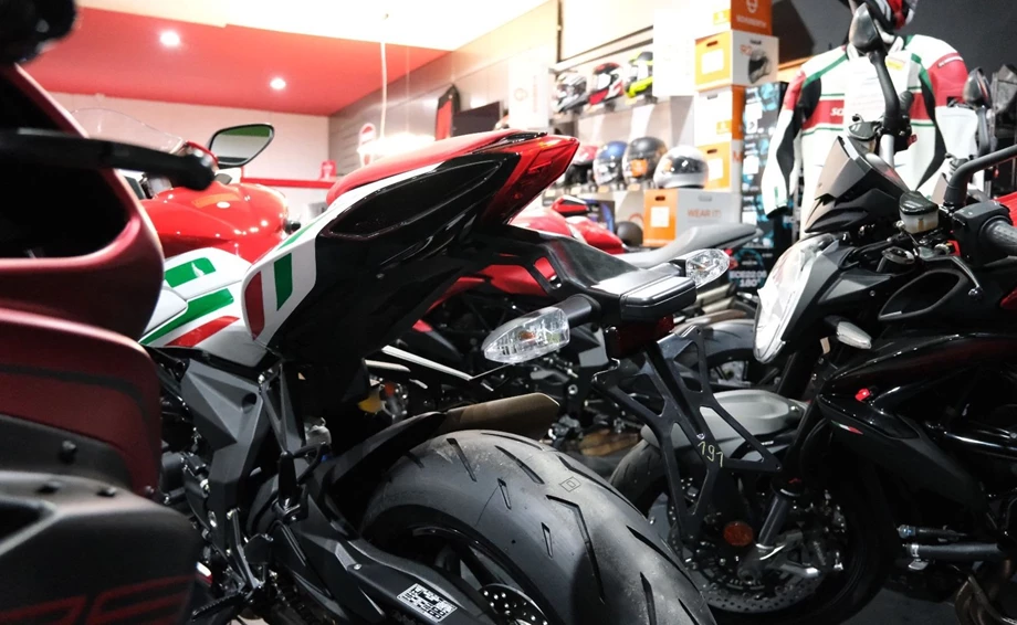 Angebot MV Agusta F3 800 RC Bild 14: Angebot MV Agusta F3 800 RC
