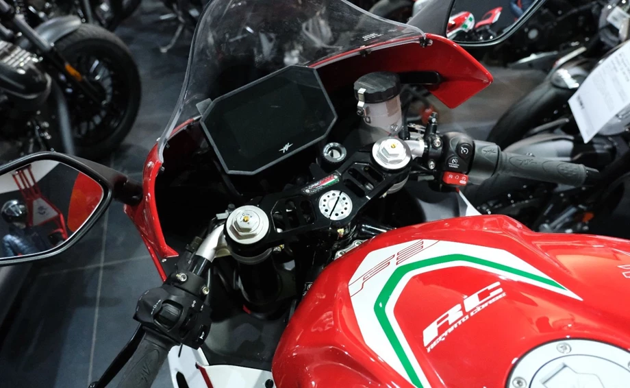 Angebot MV Agusta F3 800 RC Bild 9: Angebot MV Agusta F3 800 RC