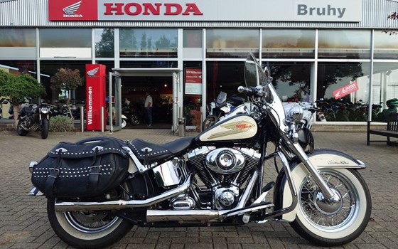 Gebrauchtmotorrad Harley-Davidson Softail Heritage Classic Anniversary - Bild 1