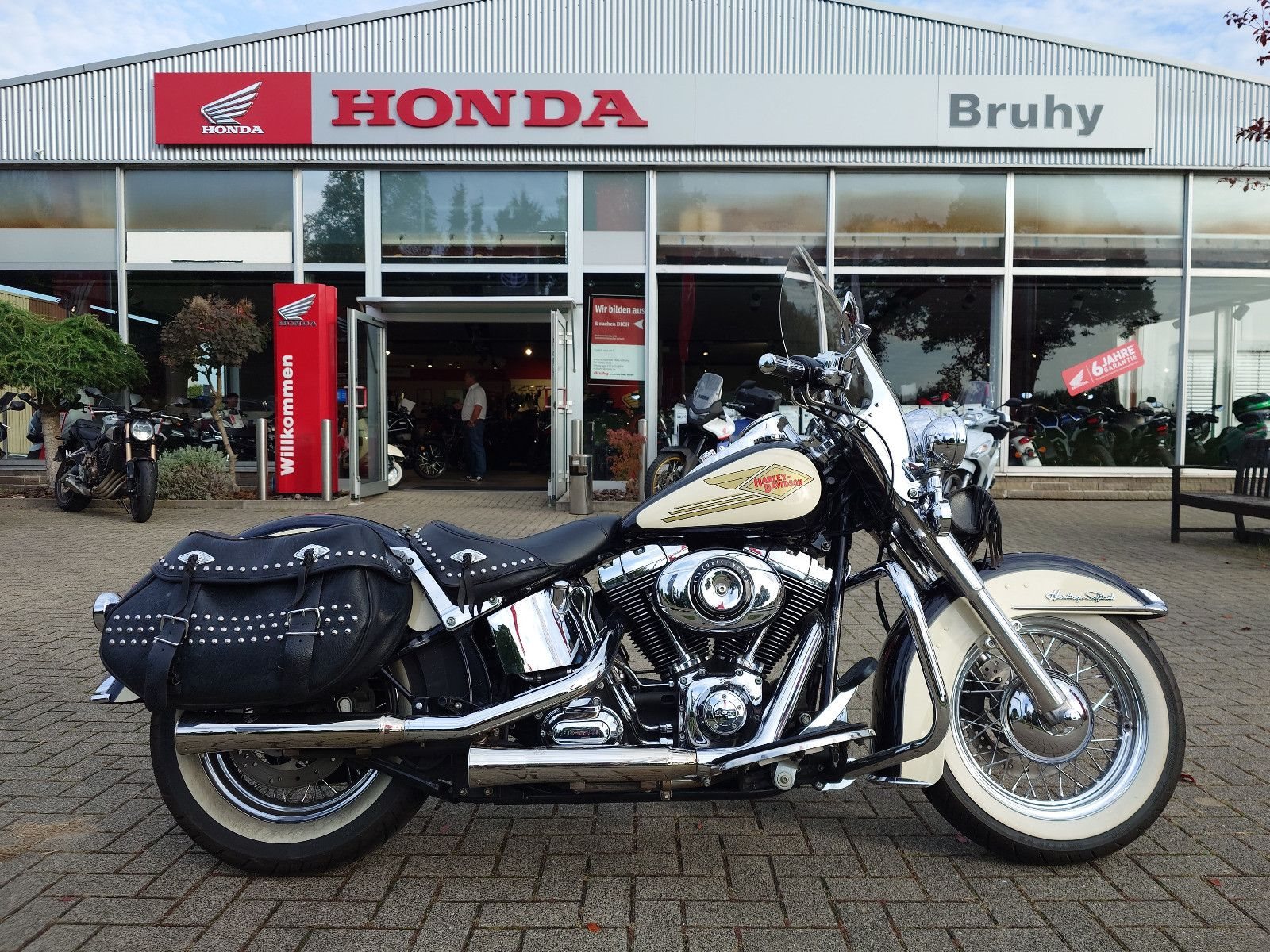 Harley-Davidson Softail Heritage Classic Anniversary