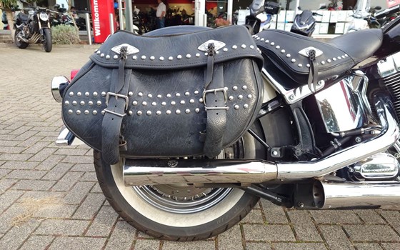 Gebrauchtmotorrad Harley-Davidson Softail Heritage Classic Anniversary - Bild 2