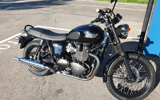 Motorrad Occasion Triumph Bonneville - Bild 4