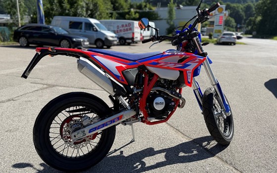 Neufahrzeug Beta RR Motard 125 R - Bild 3 Neufahrzeug Beta RR Motard 125 R - Bild 3