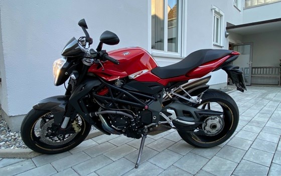 Gebrauchtmotorrad MV Agusta Brutale 1090 R - Bild 2