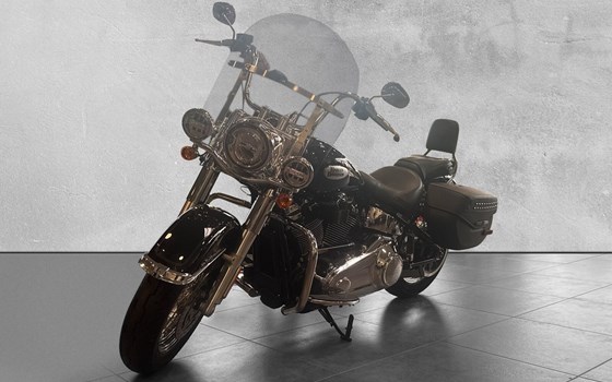 Gebrauchtmotorrad Harley-Davidson Softail Heritage Classic 114 FLHCS - Bild 1