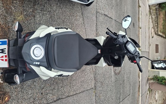 Gebrauchtmotorrad Suzuki Avenis 125 - Bild 4