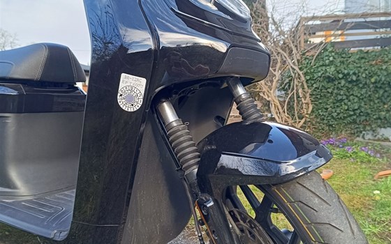 Gebrauchtmotorrad NIU MQi GT - Bild 3 Gebrauchtmotorrad NIU MQi GT - Bild 3