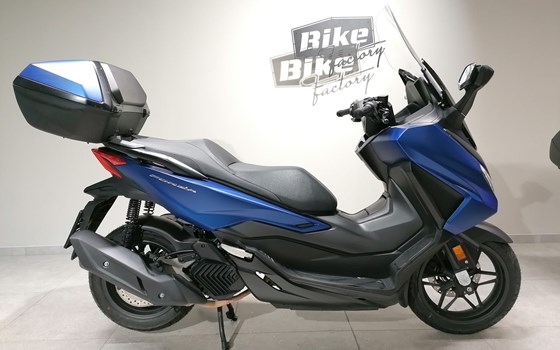 Gebrauchtmotorrad Honda Forza 125 - Bild 2 Gebrauchtmotorrad Honda Forza 125 - Bild 2