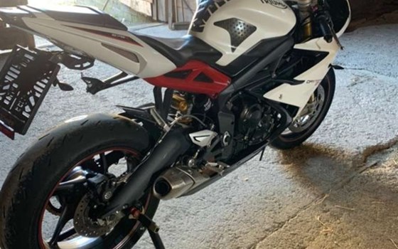 Gebrauchtmotorrad Triumph Daytona 675 R - Bild 3