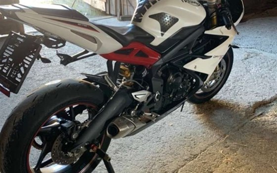 Gebrauchtmotorrad Triumph Daytona 675 R - Bild 3