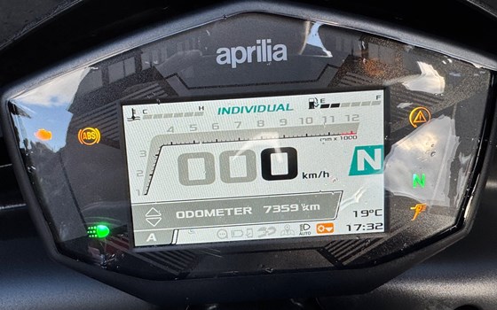 Gebrauchtmotorrad Aprilia Tuono 660 Factory - Bild 7