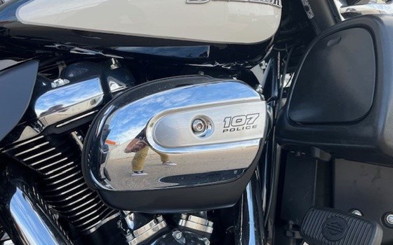 Gebrauchtmotorrad Harley-Davidson Electra Glide Police Edition - Bild 4 Gebrauchtmotorrad Harley-Davidson Electra Glide Police Edition - Bild 4