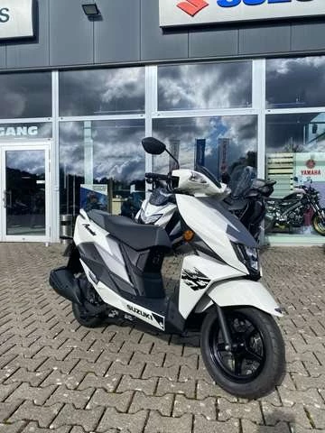 Angebot Suzuki Avenis 125 Bild 1: Angebot Suzuki Avenis 125