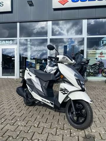 Angebot Suzuki Avenis 125 Bild 2: Angebot Suzuki Avenis 125