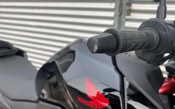 Gebrauchtmotorrad Honda CB750 Hornet - Bild 9