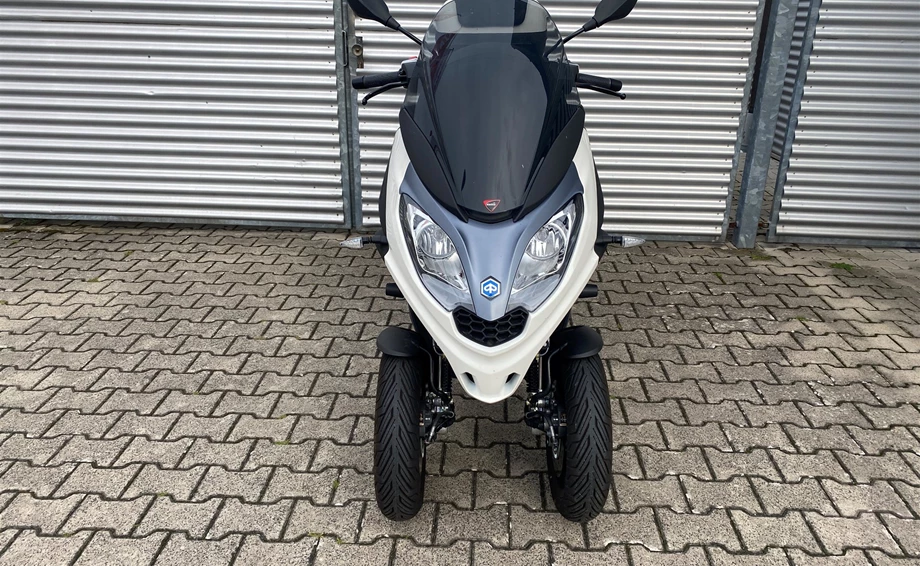 Angebot Piaggio MP3 300 HPE Bild 2: Angebot Piaggio MP3 300 HPE