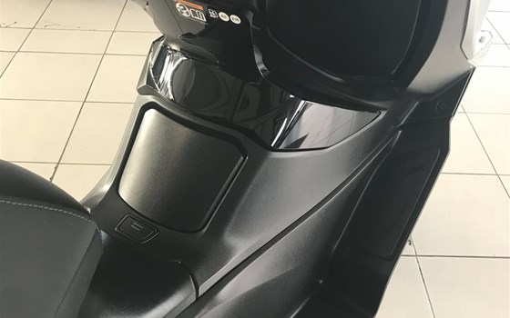 Gebrauchtmotorrad Suzuki Burgman 400 - Bild 24