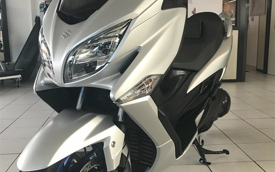 Gebrauchtmotorrad Suzuki Burgman 400 - Bild 5