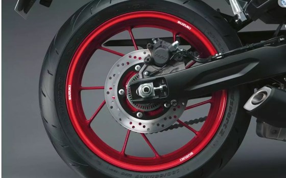 Neufahrzeug Suzuki GSX-8R - Bild 23