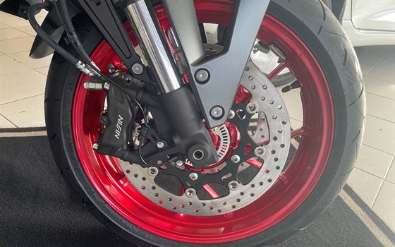 Gebrauchtmotorrad Suzuki GSX-8S - Bild 3