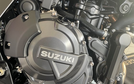 Gebrauchtmotorrad Suzuki GSX-8S - Bild 5