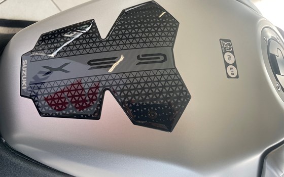 Gebrauchtmotorrad Suzuki GSX-8S - Bild 8