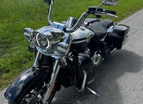 Gebrauchtmotorrad Harley-Davidson Road King Custom FLHRS - Bild 5 Gebrauchtmotorrad Harley-Davidson Road King Custom FLHRS - Bild 5