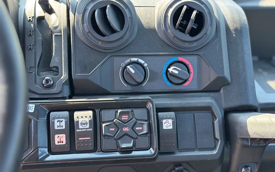 Neufahrzeug Can-Am Traxter XU HD10 T - Bild 12