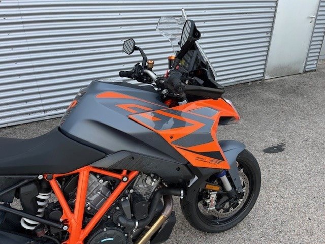 KTM 1290 Super Duke GT (weiß) - Bild 3