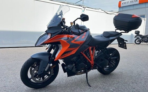 Gebrauchtmotorrad KTM 1290 Super Duke GT - Bild 9 Gebrauchtmotorrad KTM 1290 Super Duke GT - Bild 9